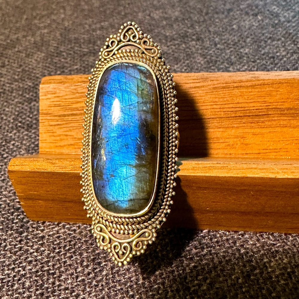 Gorgeous one-of-a-kind Labradorite silver ring